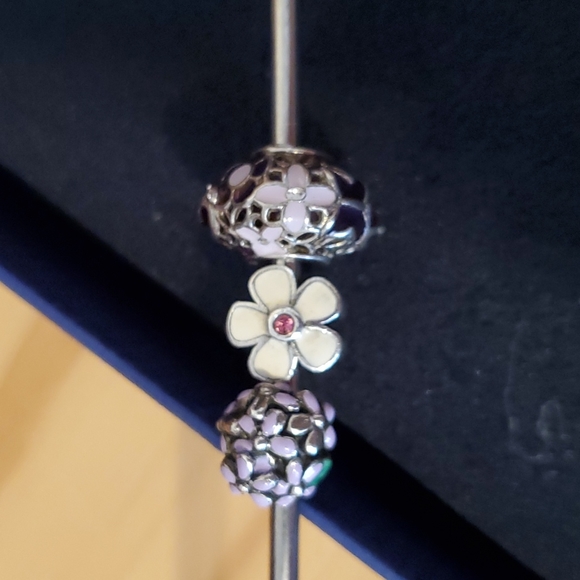 ๐ 3 for $30 ๐ Spring is here - Picture 1 of 4